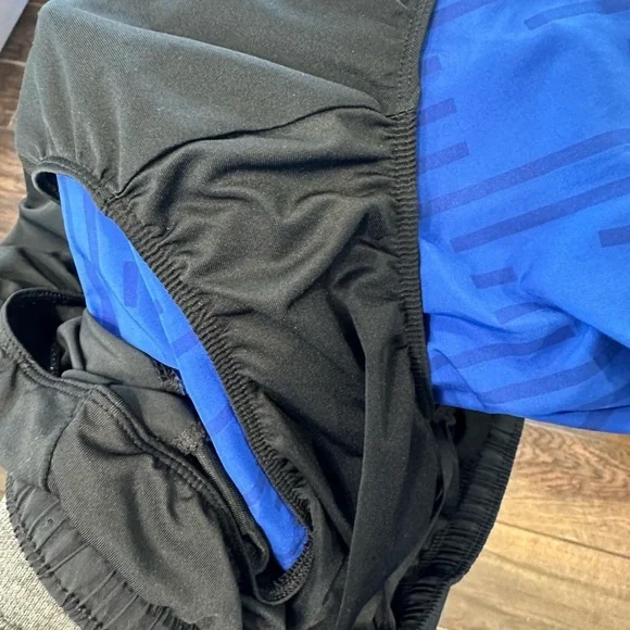 Nike Dri-Fit Challenger Run Division Blue Reflective Shorts - men’s large - Picture 10 of 14